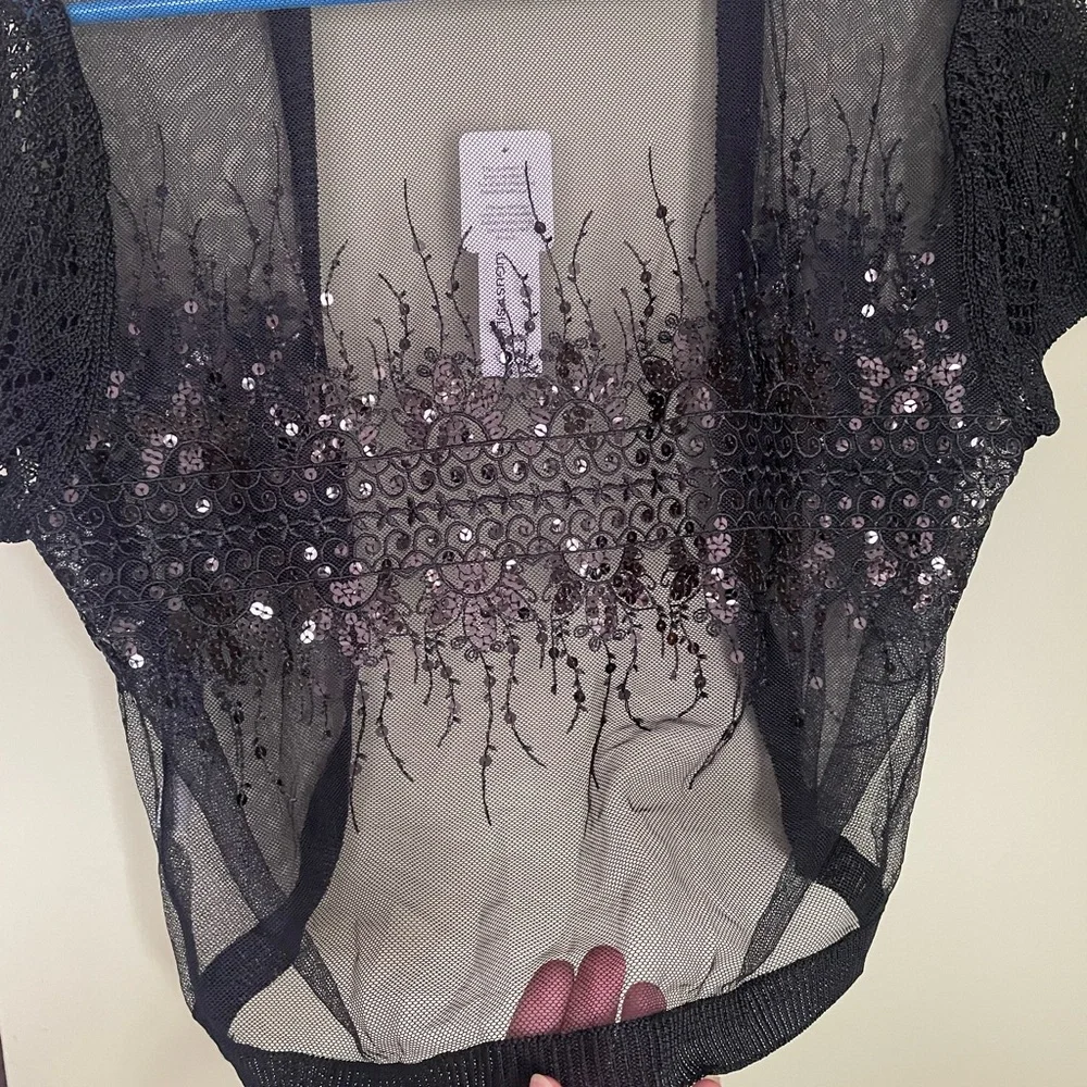 NWT August Silk Black Sequin Bolero Shrug Sz Med
Fairycore. Whimsigoth - Picture 5 of 8